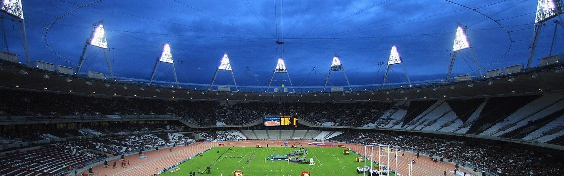 排列5_法甲赛场再现争议判罚 埃基蒂克关键助攻涉手球疑云 VAR介入核查维持原判