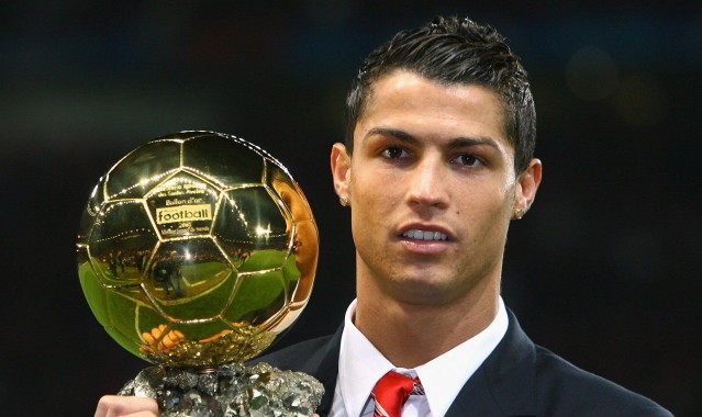 排列5开奖结果-利物浦冬窗酝酿重磅引援，两大短板暴露，萨拉赫与范戴克替代者浮出水面