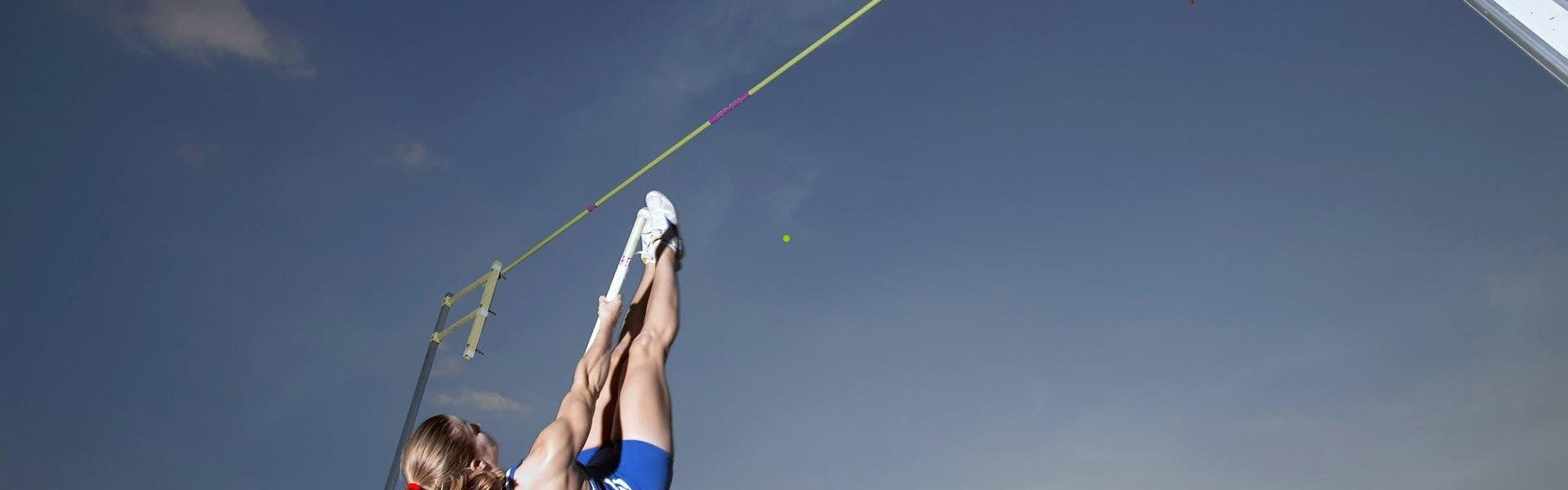 排列5开奖结果：苏宁中卫危机深度解析，奥帅如何抉择换人或换阵？