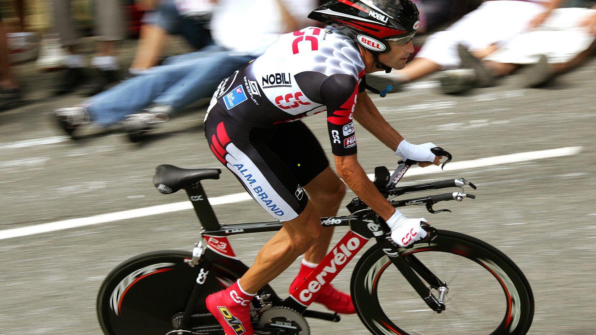 梦游时刻！杨瀚森NBA首秀替补154秒数据挂零，尴尬表现引热议